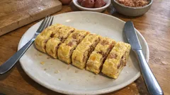 梅とかつお節で味が決まる、朝にうれしい梅おかかの玉子焼き