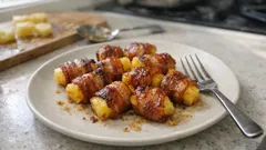 缶詰パイナップルで手軽に一品、豚バラで巻いて焼くだけの甘じょっぱおかず