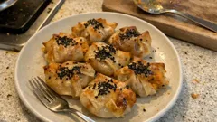 余った餃子の皮でここまでおいしい。トースターで焼く包みスイートポテト