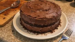 しっとり濃厚、でも重すぎない。チョコレートバタークリームケーキの作り方